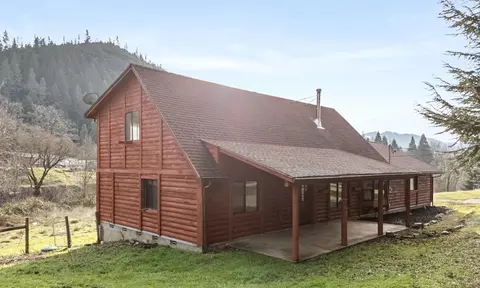 1514 Burbridge Dr, Rogue River, OR 97537