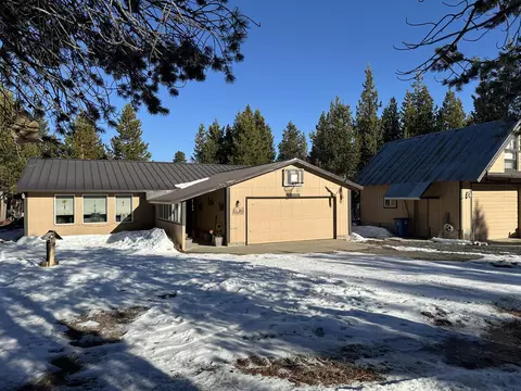 123977 Surveyor Rd, Crescent Lake, OR 97733