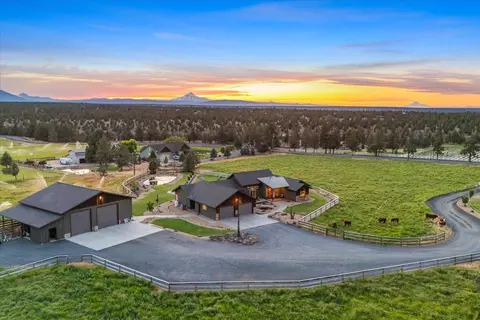 6150 NW Kingwood Ave, Redmond, OR 97756