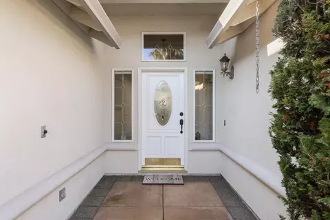 Entry Way - 184 Keystone Way, Eagle Point, OR 97524 photo 1 of 4