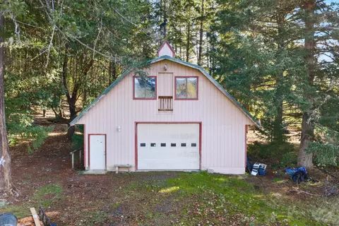 1491 Draper Valley Rd, Selma, OR 97538 photo 9