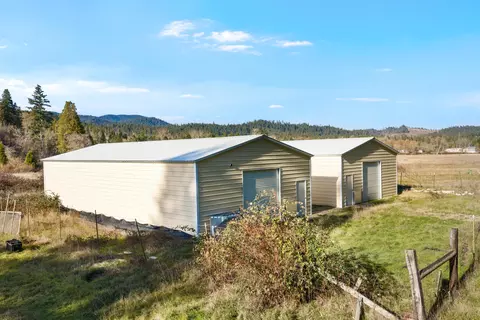 1491 Draper Valley Rd, Selma, OR 97538 photo 5