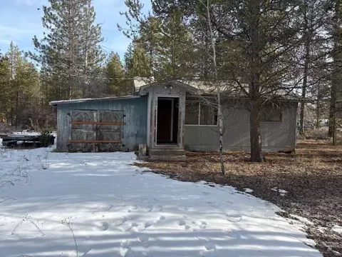 Exterior - 51418 Evans Way, La Pine, OR 97739 photo 4 of 16
