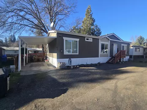 22071 Highway 62 # 40, Shady Cove, OR 97539
