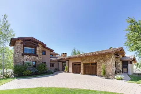 65885 Pronghorn Estates Dr, Bend, OR 97701