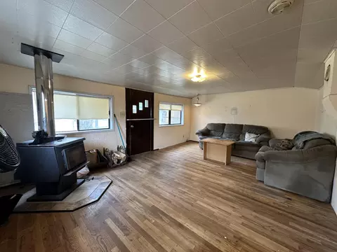 Living - 103 B St, Seneca, OR 97873 photo 2 of 3
