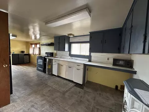 Kitchen - 103 B St, Seneca, OR 97873 photo 2 of 4