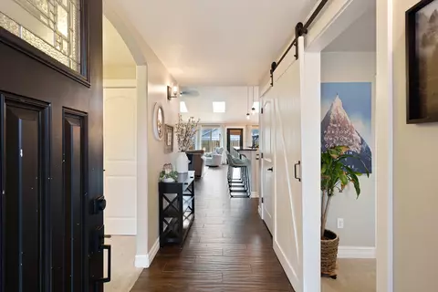 Entry Way - 20017 Voltera Pl, Bend, OR 97702 photo 1 of 3