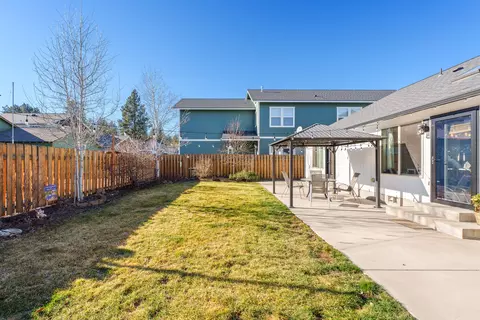 Exterior - 20017 Voltera Pl, Bend, OR 97702 photo 4 of 7
