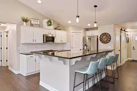 Kitchen - 20017 Voltera Pl, Bend, OR 97702 photo 1 of 4