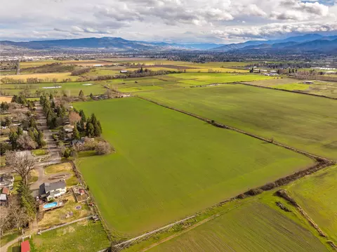 0 Lapine Ave, Central Point, OR 97502