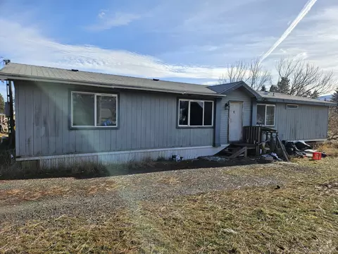15314 Pioneer Rd, Klamath Falls, OR 97601