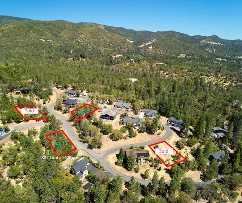 807 Timber Ridge Dr #15, Jacksonville, OR 97530