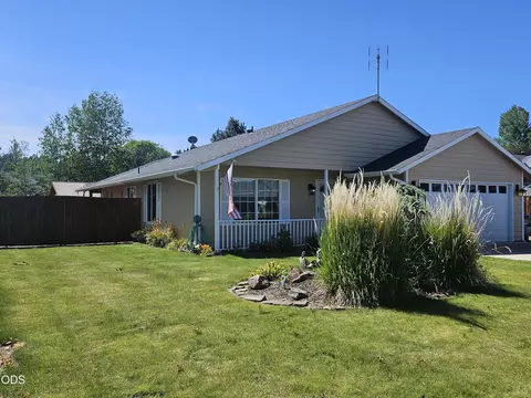 2649 NE Sugarpine Rd, Prineville, OR 97754