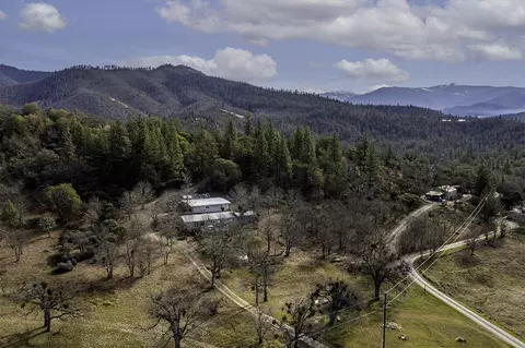 10376 Sterling Creek Rd, Jacksonville, OR 97530