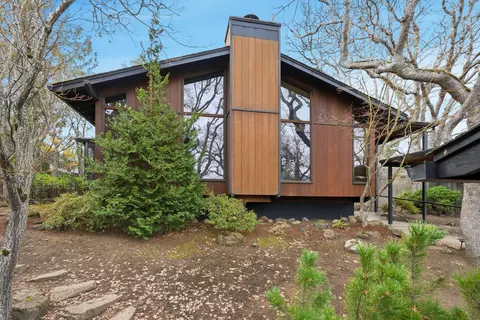 804 Acorn Cir, Ashland, OR 97520