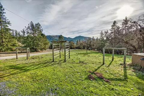 442 Tenney Dr, Rogue River, OR 97537 photo 25