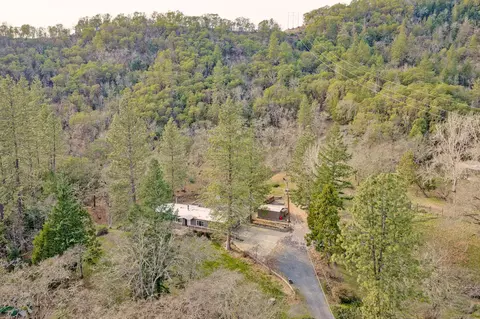 442 Tenney Dr, Rogue River, OR 97537 photo 2