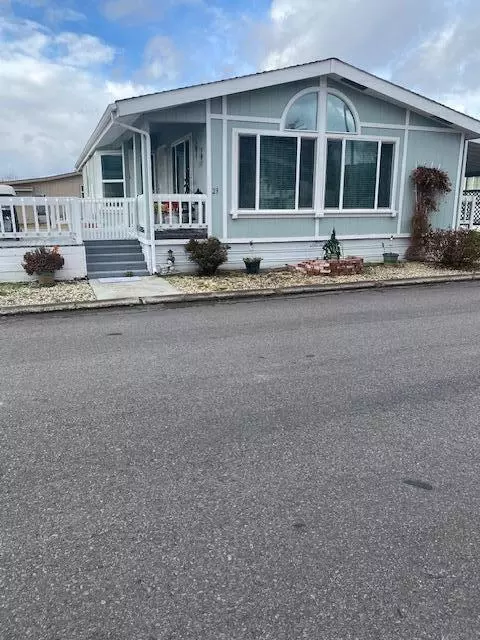 4200 Summers Ln UNIT 23, Klamath Falls, OR 97603