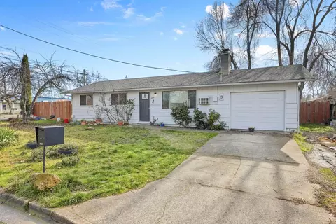 1960 Grandview Ave, Medford, OR 97504
