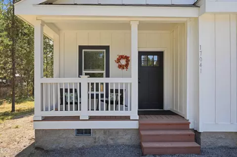 17041 Glendale Rd, Bend, OR 97707 photo 2