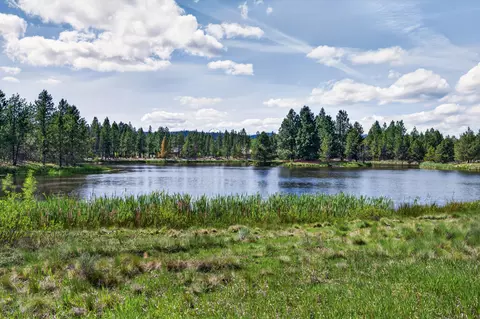57335 Lake Aspen Ln #4, Sunriver, OR 97707