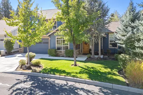 Exterior - 60813 Scotts Bluff Pl, Bend, OR 97702 photo 3 of 9