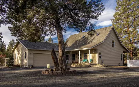 69469 Carlton St, Sisters, OR 97759