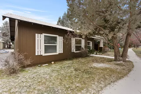 61182 Larkspur Loop, Bend, OR 97702 photo 3