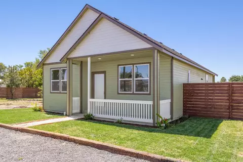 330 N Elm St, Merrill, OR 97633