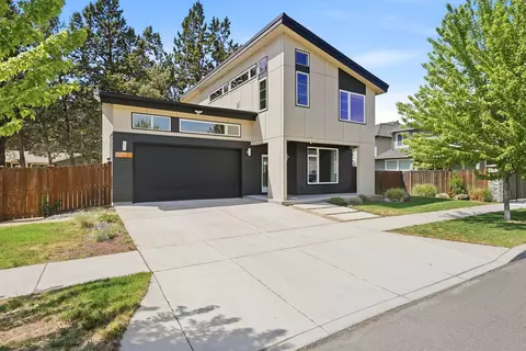 61547 SE Lincoln Ln, Bend, OR 97702