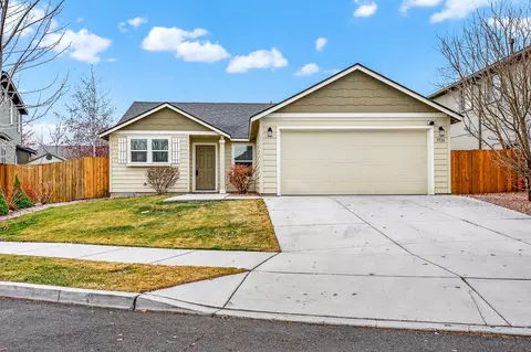 3526 SW Pumice Stone Ave, Redmond, OR 97756
