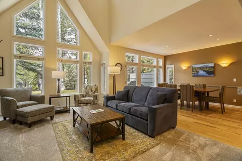 57062 Peppermill Cir #30-A, Sunriver, OR 97707
