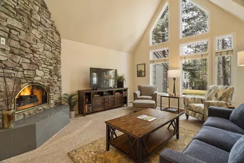 57062 Peppermill Cir #30-A, Sunriver, OR 97707