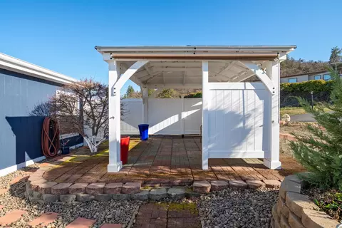 3955 S Stage Rd #93, Medford, OR 97501