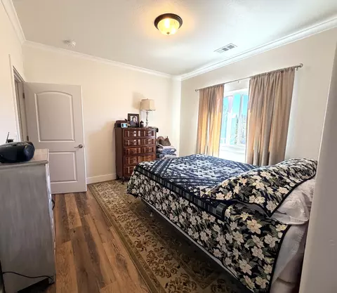 Bedroom - 340 Cedar Ridge Dr, Cave Junction, OR 97523 photo 2 of 6