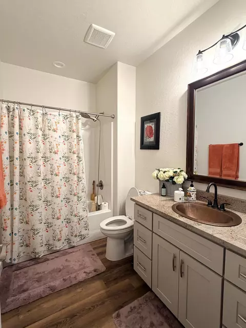 Bath - 340 Cedar Ridge Dr, Cave Junction, OR 97523 photo 6 of 6