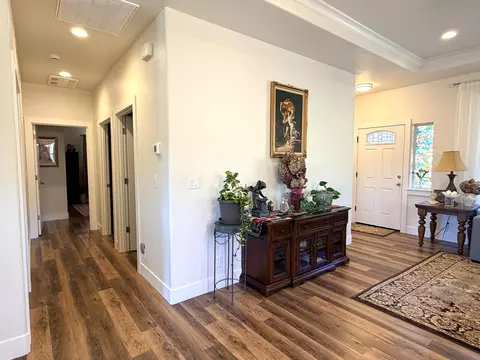 Entry Way - 340 Cedar Ridge Dr, Cave Junction, OR 97523 photo 2 of 4
