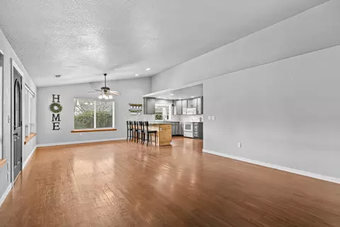 Living - 388 Crystal Dr, Eagle Point, OR 97524 photo 2 of 4