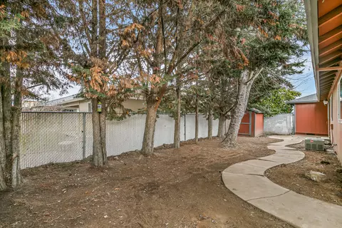 Exterior - 388 Crystal Dr, Eagle Point, OR 97524 photo 6 of 9