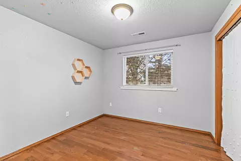 Bedroom - 388 Crystal Dr, Eagle Point, OR 97524 photo 2 of 5