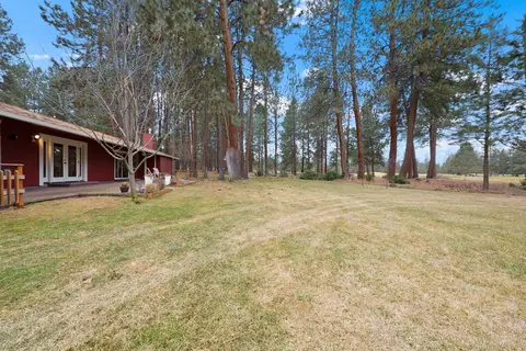 Exterior - 20380 Tailblock Rd, Bend, OR 97702 photo 7 of 9
