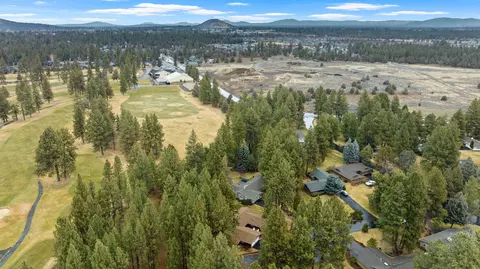 View/Area - 20380 Tailblock Rd, Bend, OR 97702 photo 2 of 3