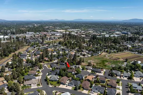 View/Area - 301 SE Springer Ct, Bend, OR 97702 photo 6 of 6