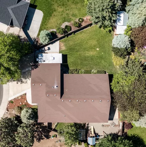 View/Area - 301 SE Springer Ct, Bend, OR 97702 photo 4 of 6
