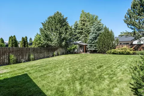 Exterior - 301 SE Springer Ct, Bend, OR 97702 photo 5 of 9