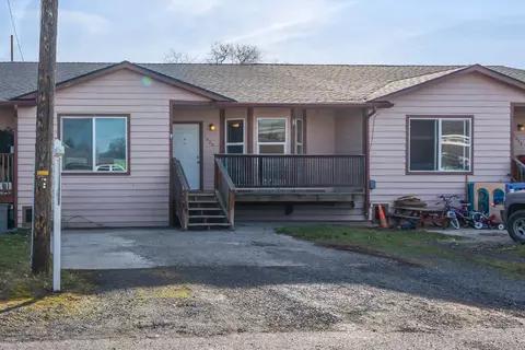 1000 NW 1020 1030 10th St, Prineville, OR 97754