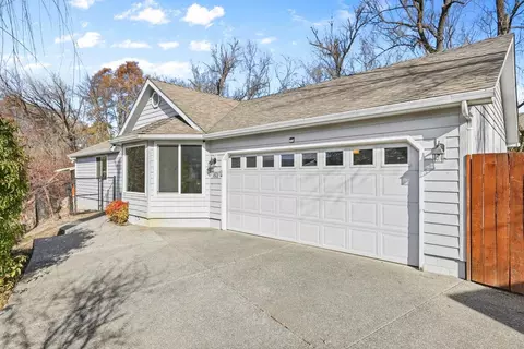 1601 Inverness Dr, Medford, OR 97504