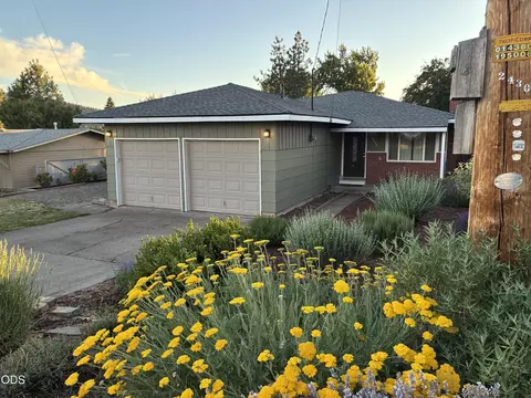 2430 Berkeley St, Klamath Falls, OR 97601