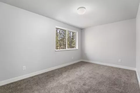 Bedroom - 51440 Jory Rd, La Pine, OR 97739 photo 8 of 9